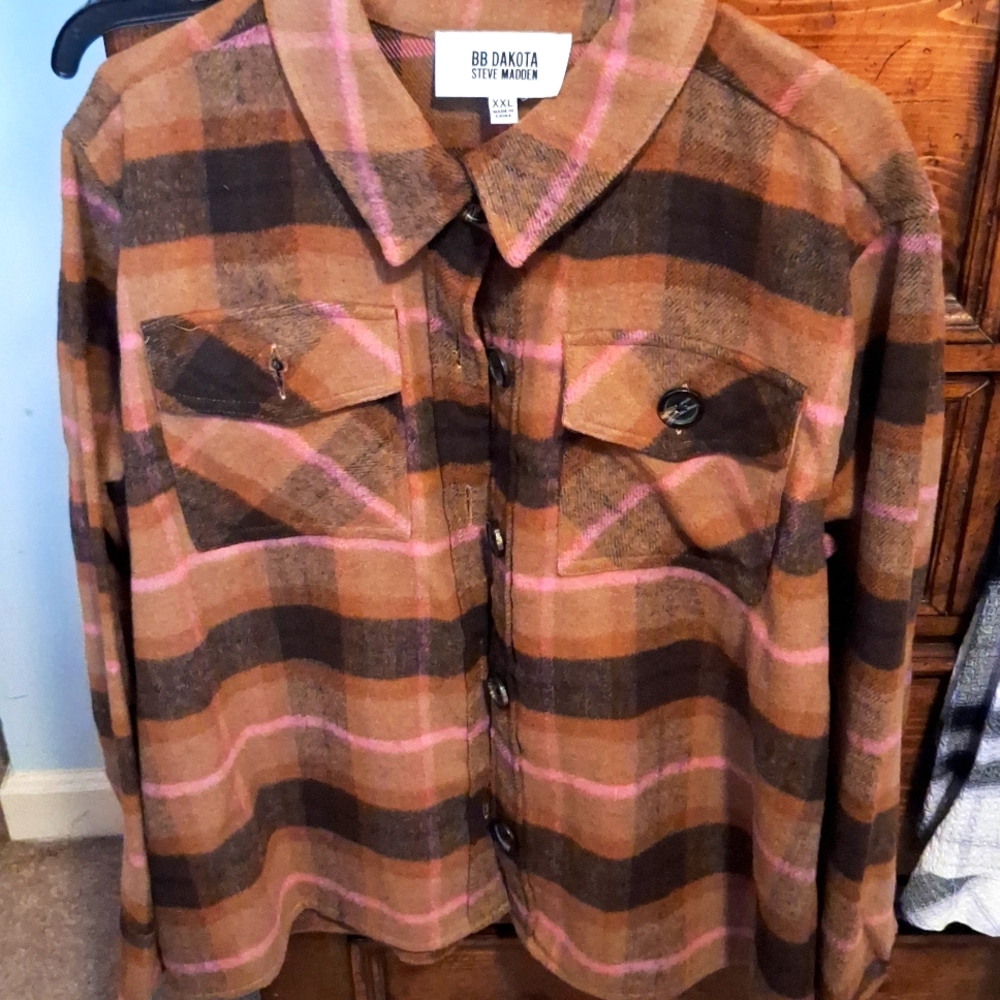 Steve madden flannel  waist jacket brand new runs small Fite 14 and 16